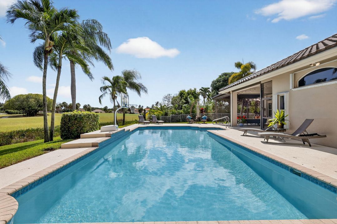 Active With Contract: $779,000 (4 beds, 3 baths, 2470 Square Feet)