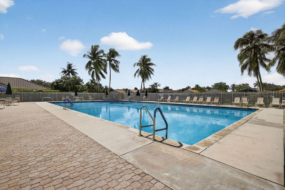 Active With Contract: $779,000 (4 beds, 3 baths, 2470 Square Feet)