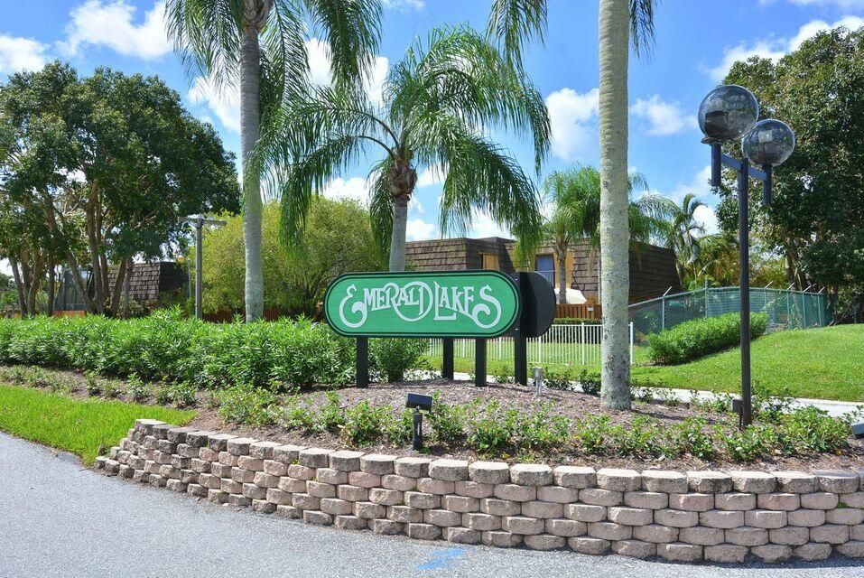 Под контрактом: $239,000 (2 спален, 2 ванн, 1288 Квадратных фут)