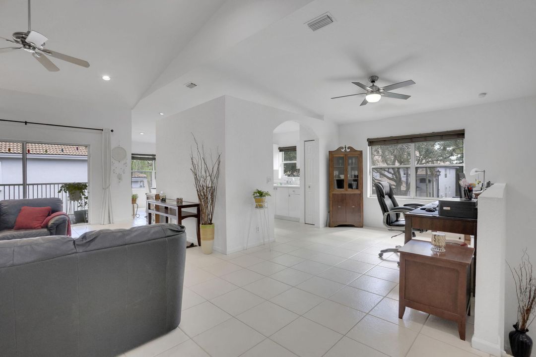 En Venta: $325,000 (3 camas, 2 baños, 1523 Pies cuadrados)