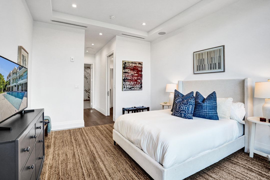 For Sale: $2,549,000 (3 beds, 3 baths, 1978 Square Feet)