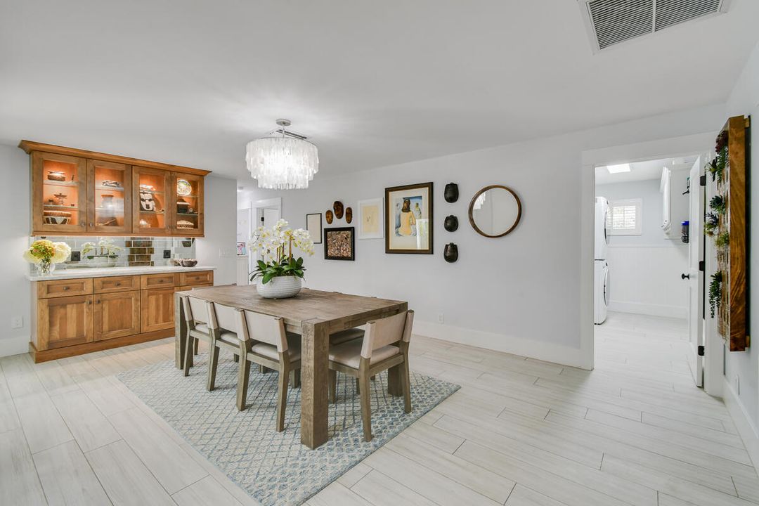 待售: $1,649,000 (4 贝兹, 2 浴室, 2289 平方英尺)