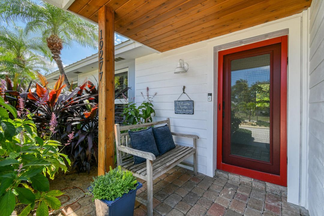 待售: $1,649,000 (4 贝兹, 2 浴室, 2289 平方英尺)