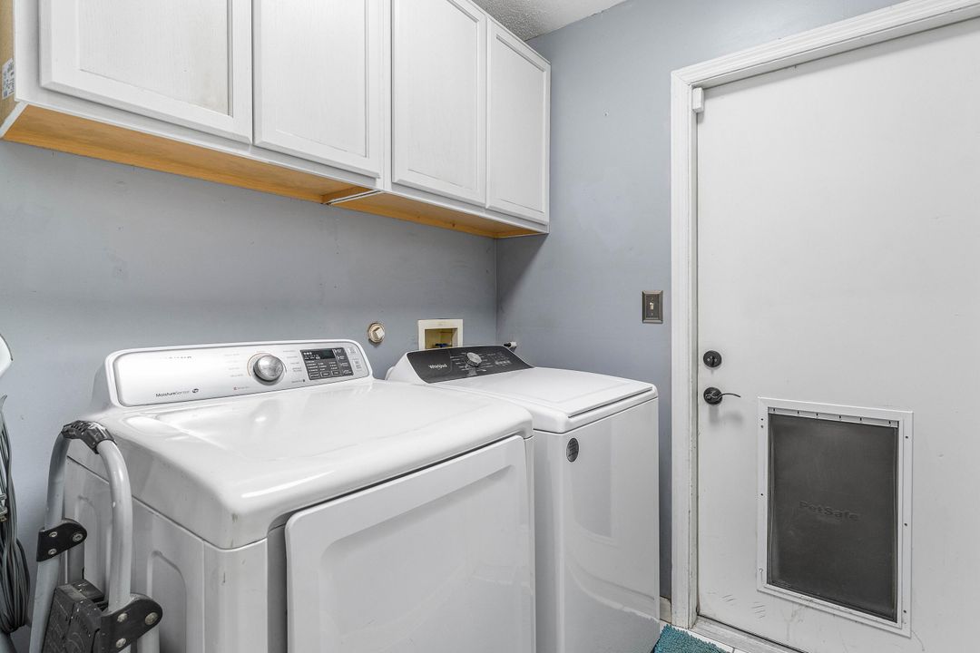 合同活跃: $599,000 (3 贝兹, 2 浴室, 1610 平方英尺)