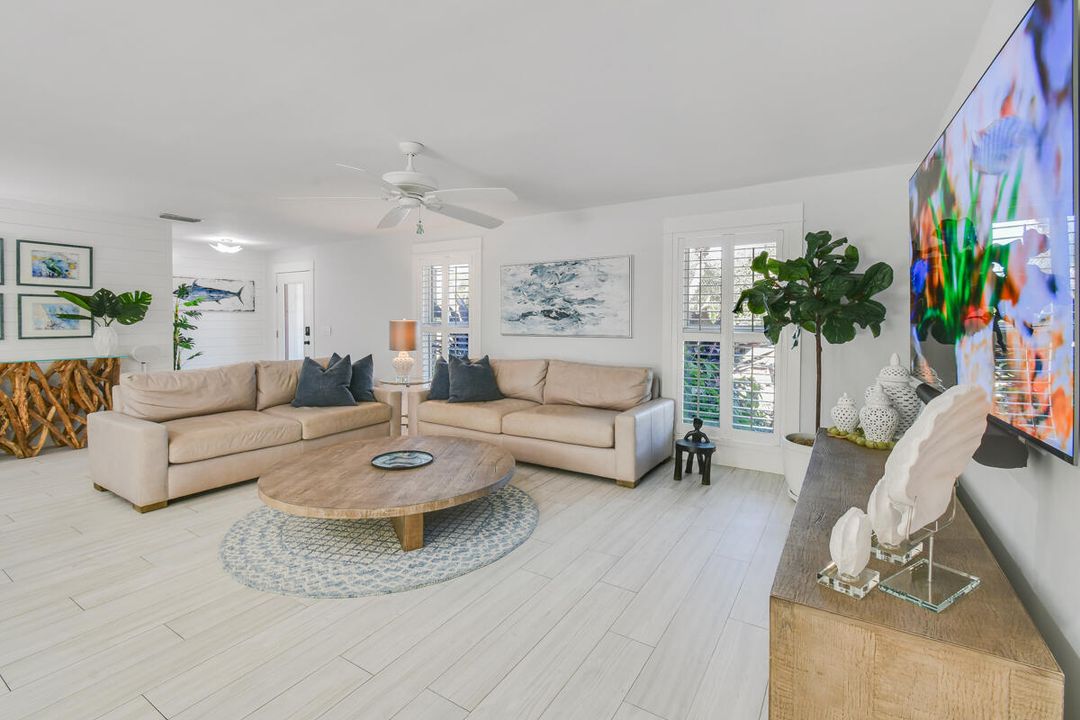 待售: $1,649,000 (4 贝兹, 2 浴室, 2289 平方英尺)