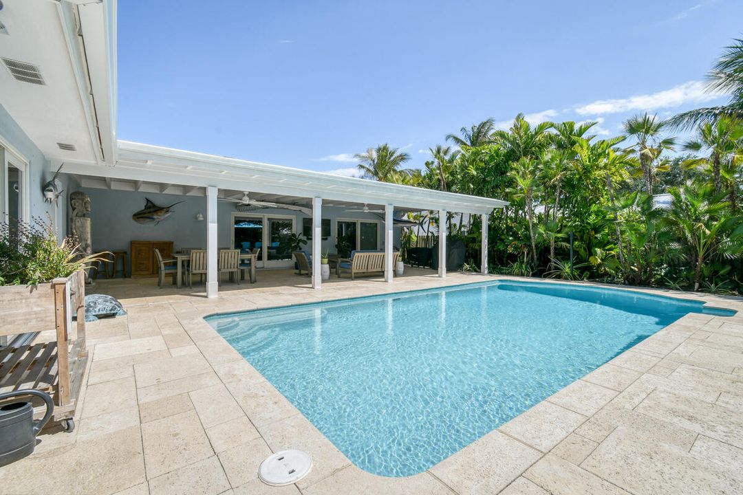 待售: $1,649,000 (4 贝兹, 2 浴室, 2289 平方英尺)