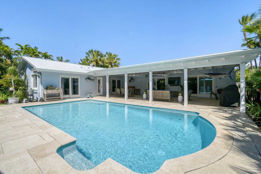 待售: $1,649,000 (4 贝兹, 2 浴室, 2289 平方英尺)