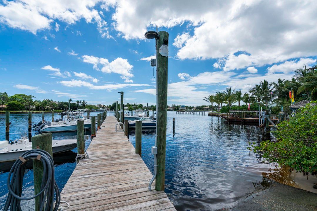 待售: $1,649,000 (4 贝兹, 2 浴室, 2289 平方英尺)