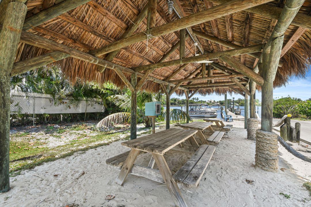 待售: $1,649,000 (4 贝兹, 2 浴室, 2289 平方英尺)