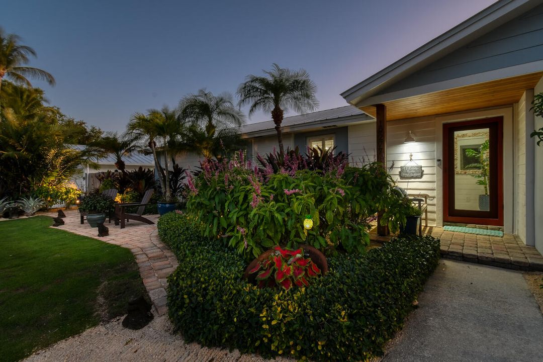 待售: $1,649,000 (4 贝兹, 2 浴室, 2289 平方英尺)