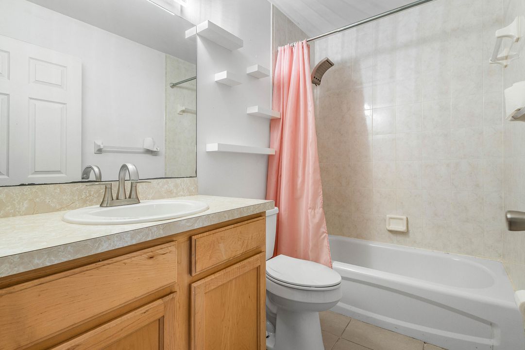 合同活跃: $599,000 (3 贝兹, 2 浴室, 1610 平方英尺)