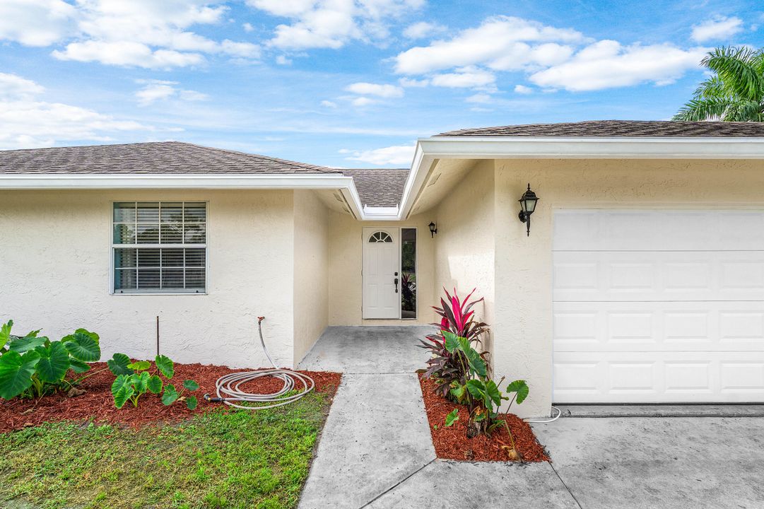 合同活跃: $599,000 (3 贝兹, 2 浴室, 1610 平方英尺)