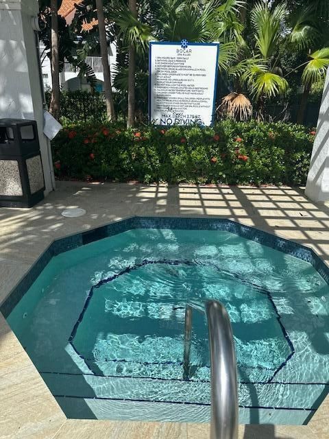 For Rent: $2,700 (2 beds, 2 baths, 1102 Square Feet)