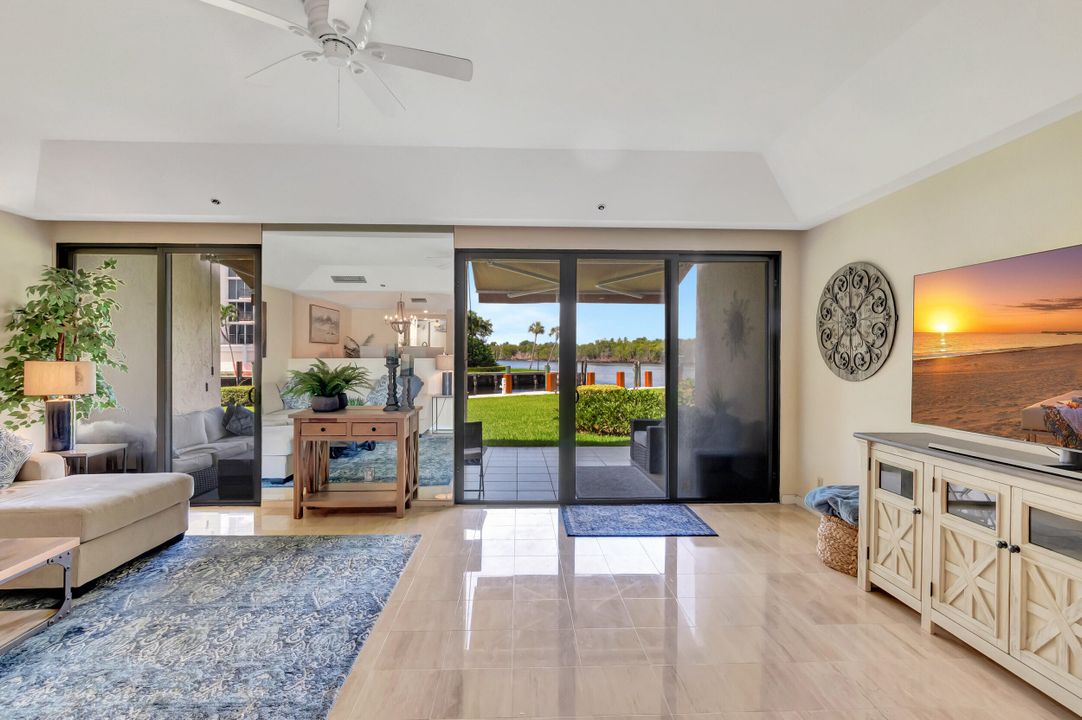 待售: $1,275,000 (3 贝兹, 2 浴室, 1899 平方英尺)