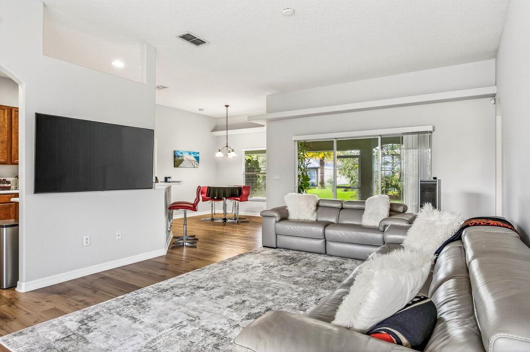 Active With Contract: $2,500 (3 beds, 2 baths, 2115 Square Feet)