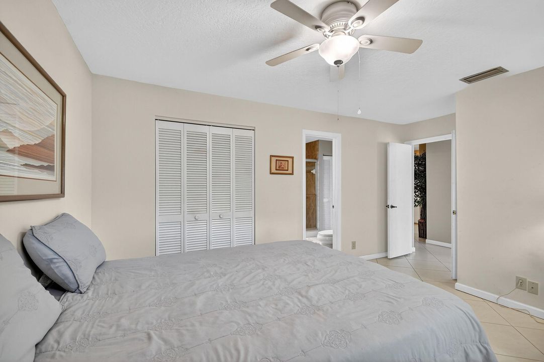 Active With Contract: $269,900 (2 beds, 2 baths, 1404 Square Feet)