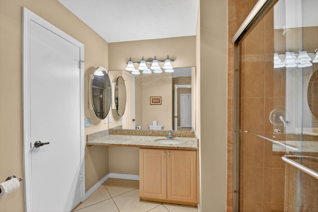 Active With Contract: $269,900 (2 beds, 2 baths, 1404 Square Feet)