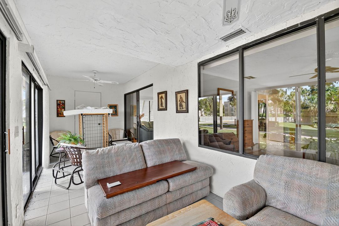 Active With Contract: $269,900 (2 beds, 2 baths, 1404 Square Feet)