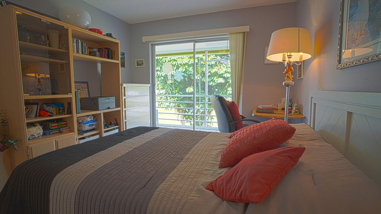 For Sale: $150,000 (2 beds, 1 baths, 819 Square Feet)