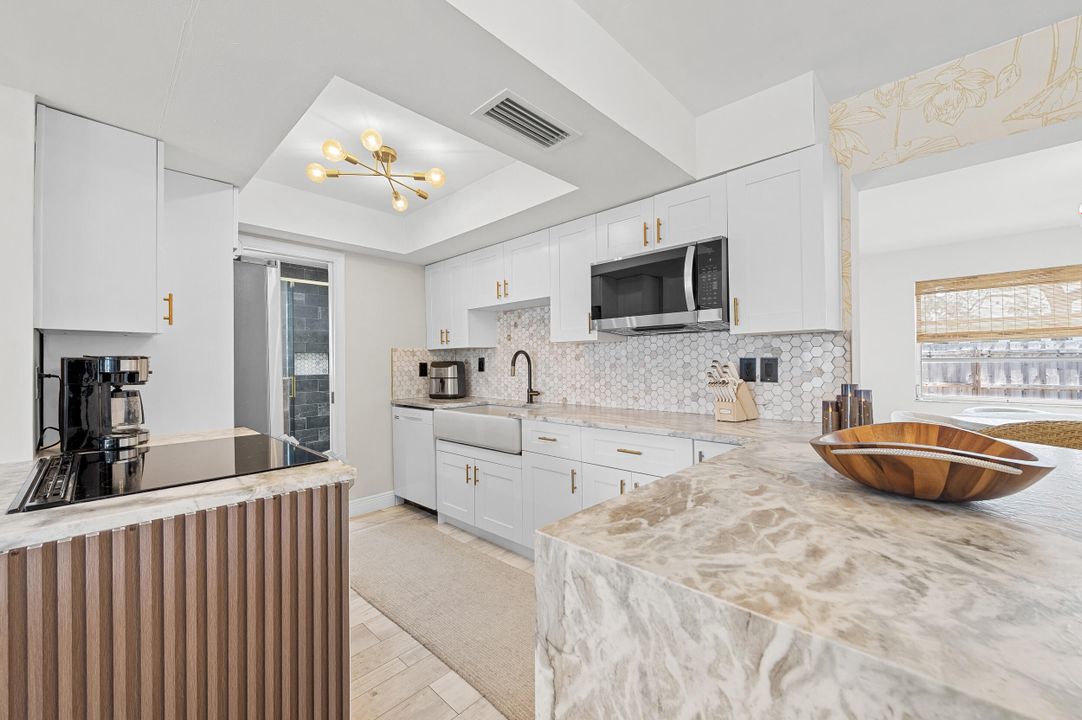 For Sale: $650,000 (2 beds, 2 baths, 1145 Square Feet)