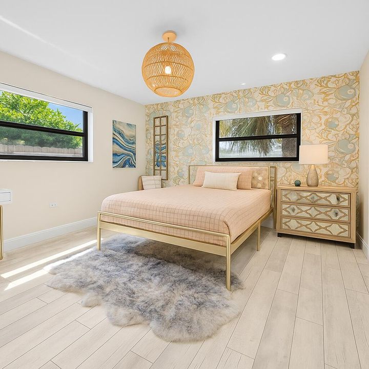 For Sale: $650,000 (2 beds, 2 baths, 1145 Square Feet)