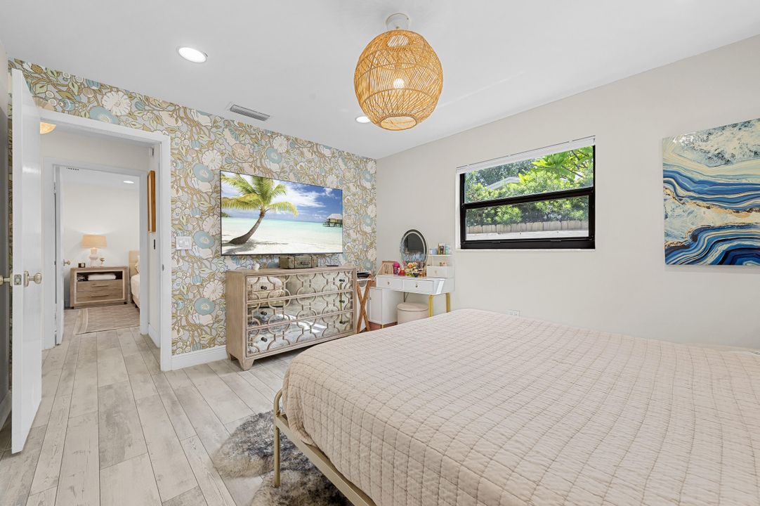 For Sale: $650,000 (2 beds, 2 baths, 1145 Square Feet)