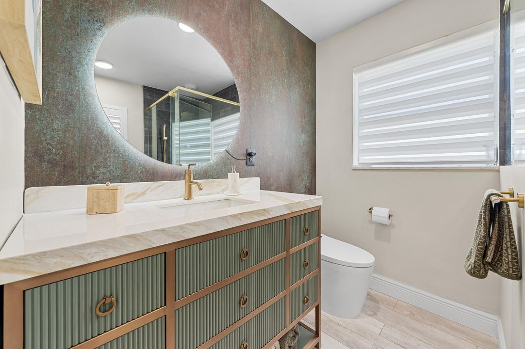 For Sale: $650,000 (2 beds, 2 baths, 1145 Square Feet)