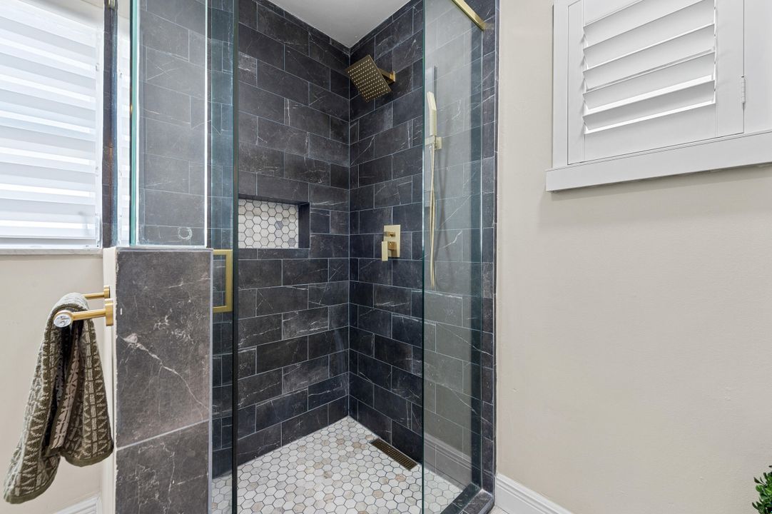 For Sale: $650,000 (2 beds, 2 baths, 1145 Square Feet)