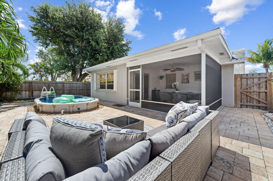 For Sale: $650,000 (2 beds, 2 baths, 1145 Square Feet)