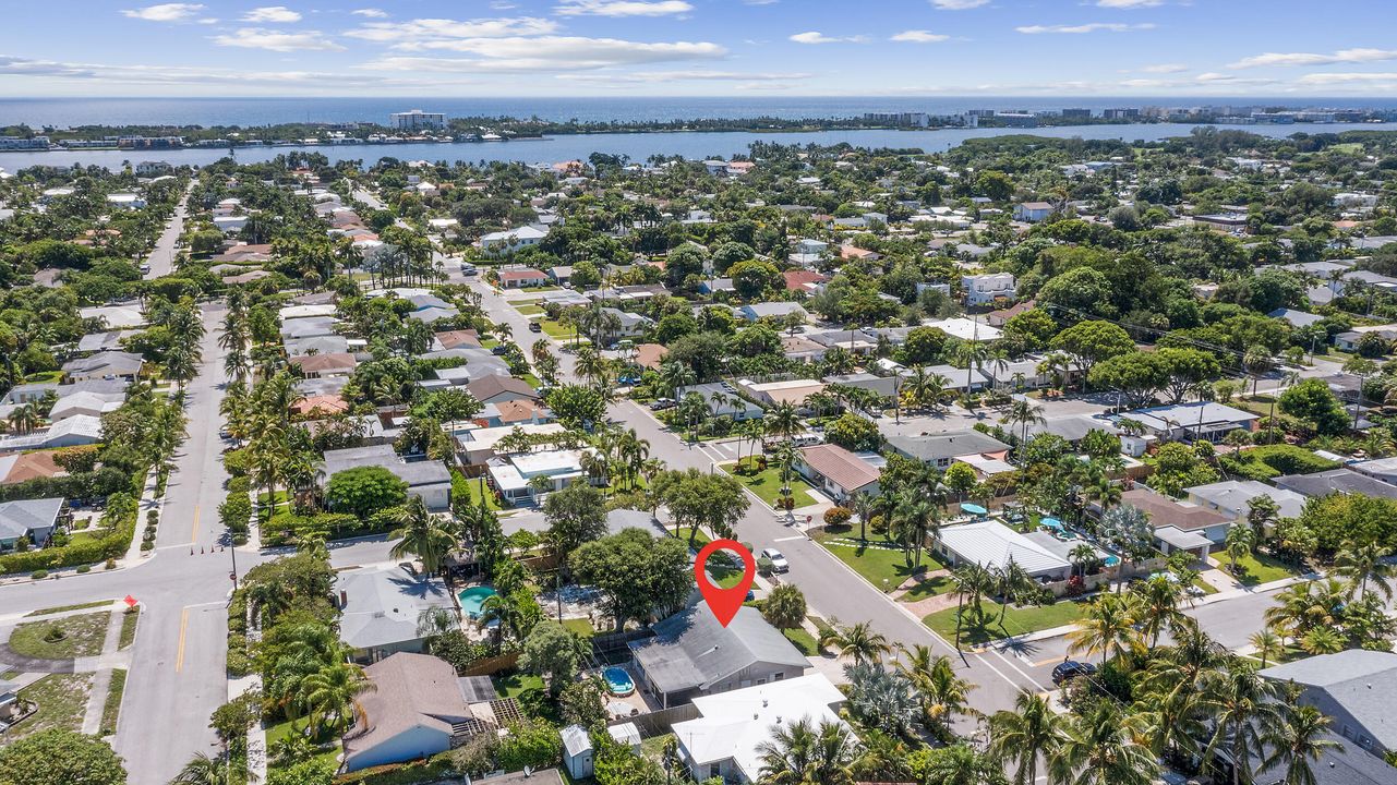 For Sale: $650,000 (2 beds, 2 baths, 1145 Square Feet)