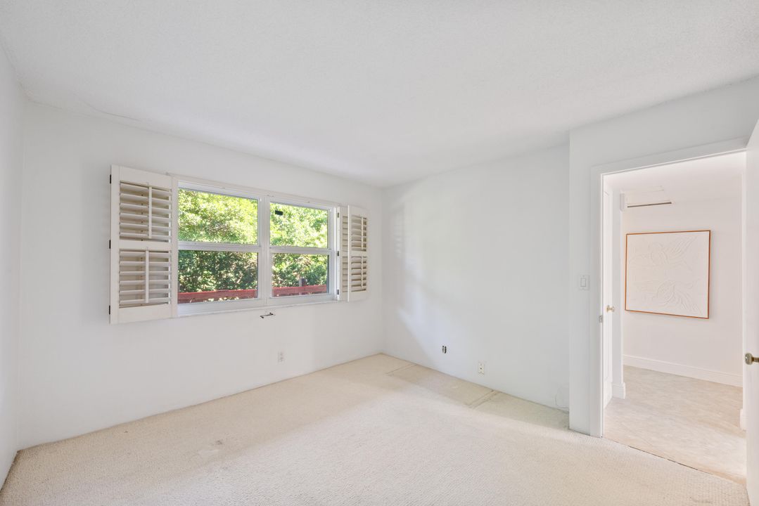 Под контрактом: $559,000 (2 спален, 2 ванн, 1186 Квадратных фут)