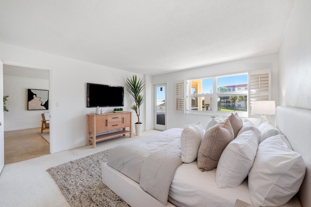 Под контрактом: $559,000 (2 спален, 2 ванн, 1186 Квадратных фут)