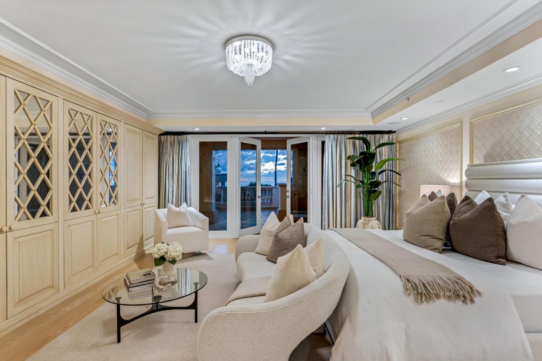 На продажу: $7,750,000 (3 спален, 2 ванн, 4900 Квадратных фут)