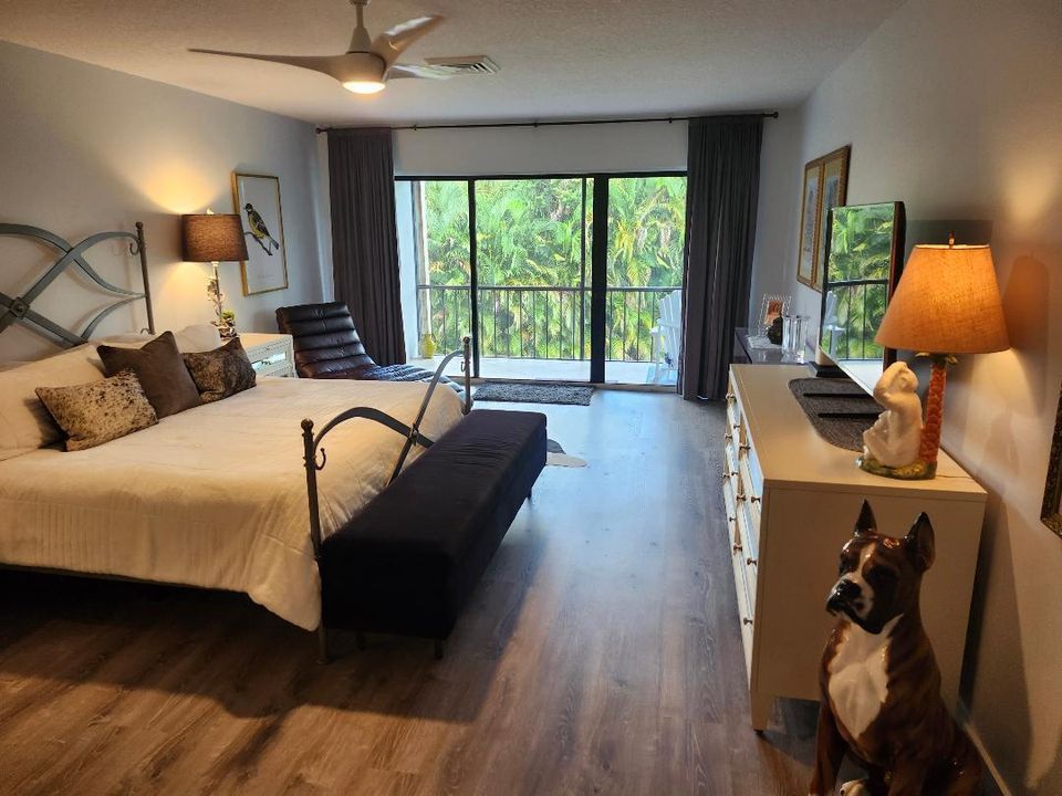 For Sale: $311,900 (2 beds, 2 baths, 1730 Square Feet)