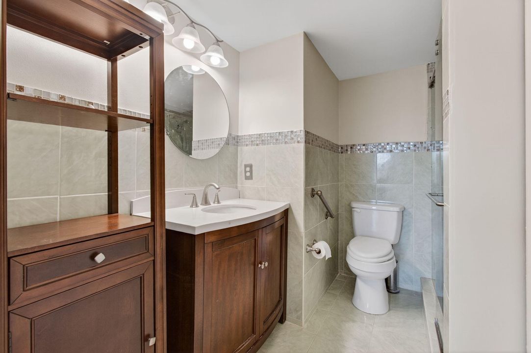 Active With Contract: $1,699 (2 beds, 2 baths, 896 Square Feet)