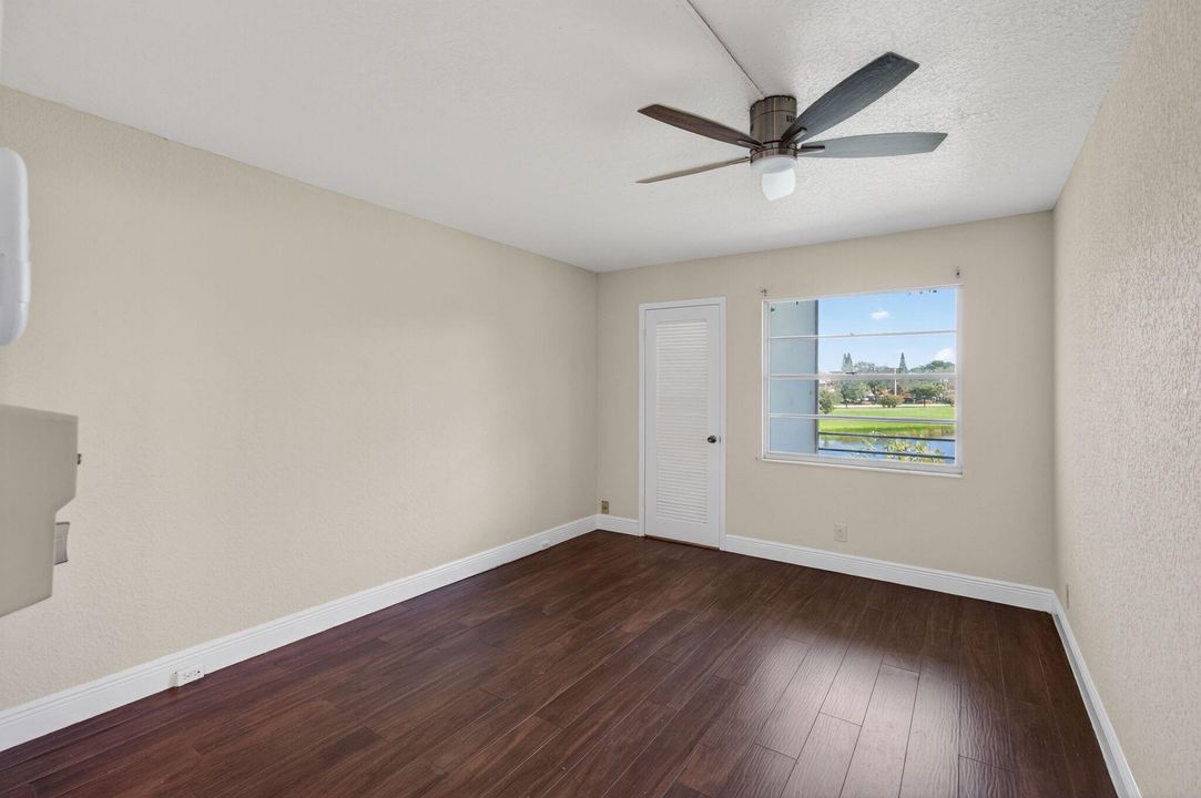 Active With Contract: $1,699 (2 beds, 2 baths, 896 Square Feet)