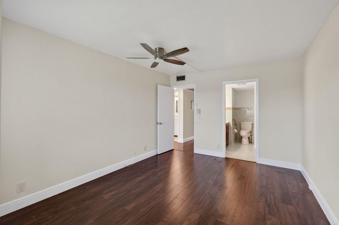 Active With Contract: $1,699 (2 beds, 2 baths, 896 Square Feet)