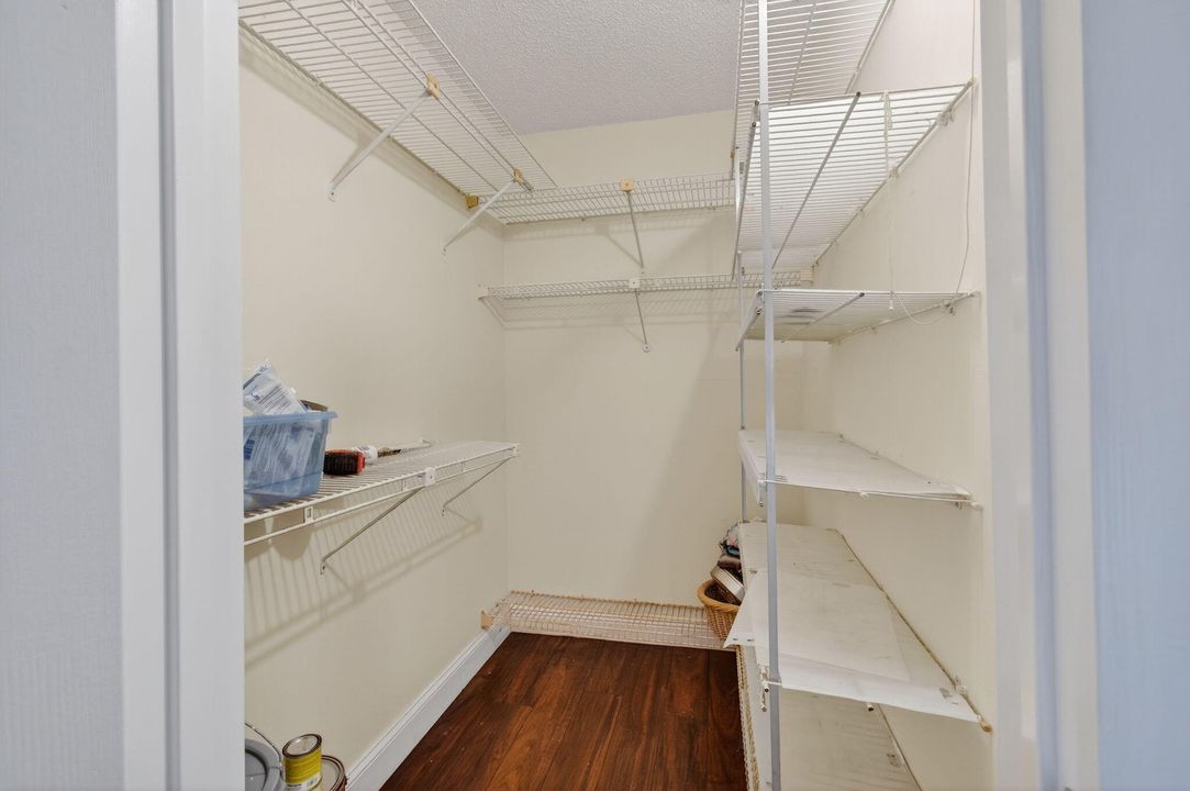 Active With Contract: $1,699 (2 beds, 2 baths, 896 Square Feet)