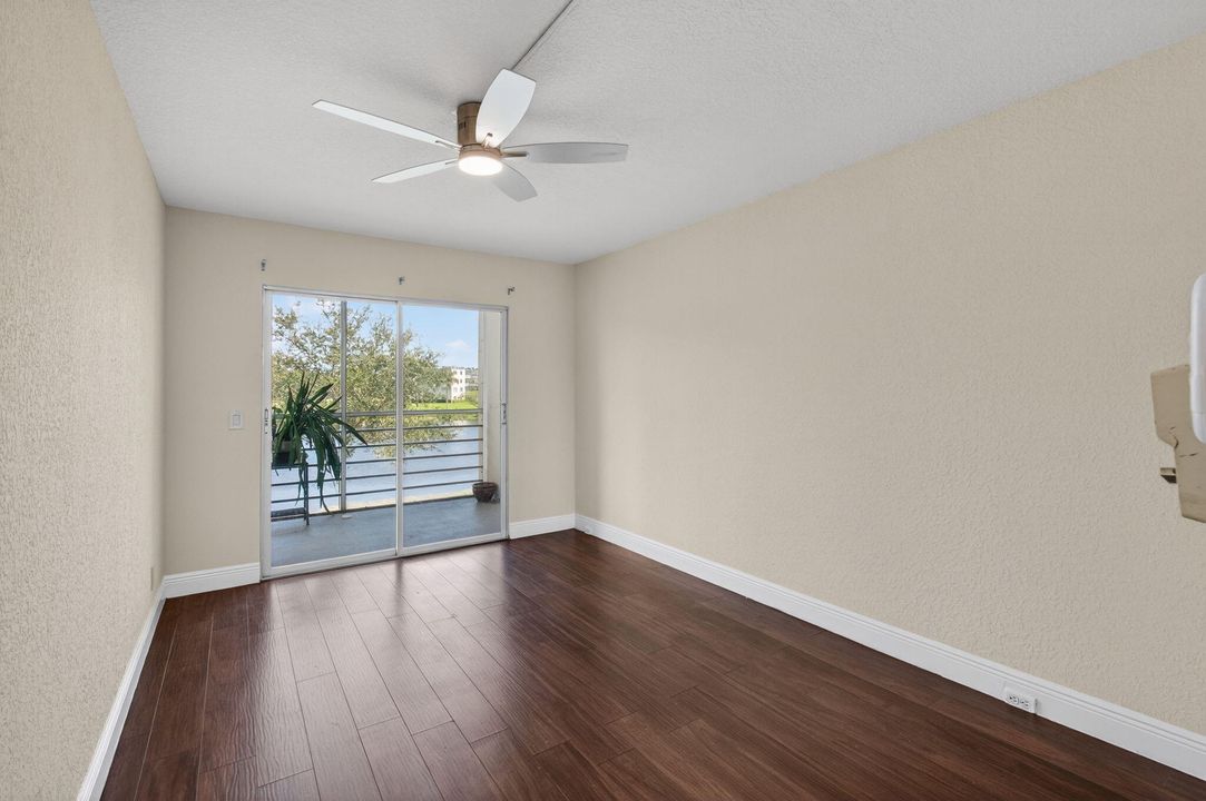 Active With Contract: $1,699 (2 beds, 2 baths, 896 Square Feet)