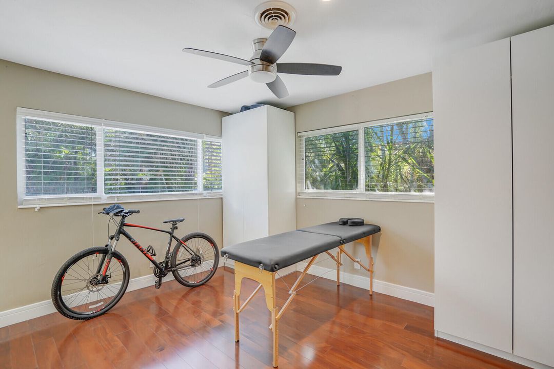 For Sale: $725,000 (3 beds, 2 baths, 1464 Square Feet)