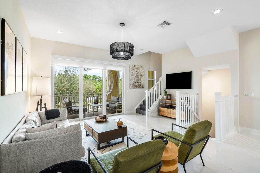 For Sale: $910,000 (3 beds, 3 baths, 2252 Square Feet)