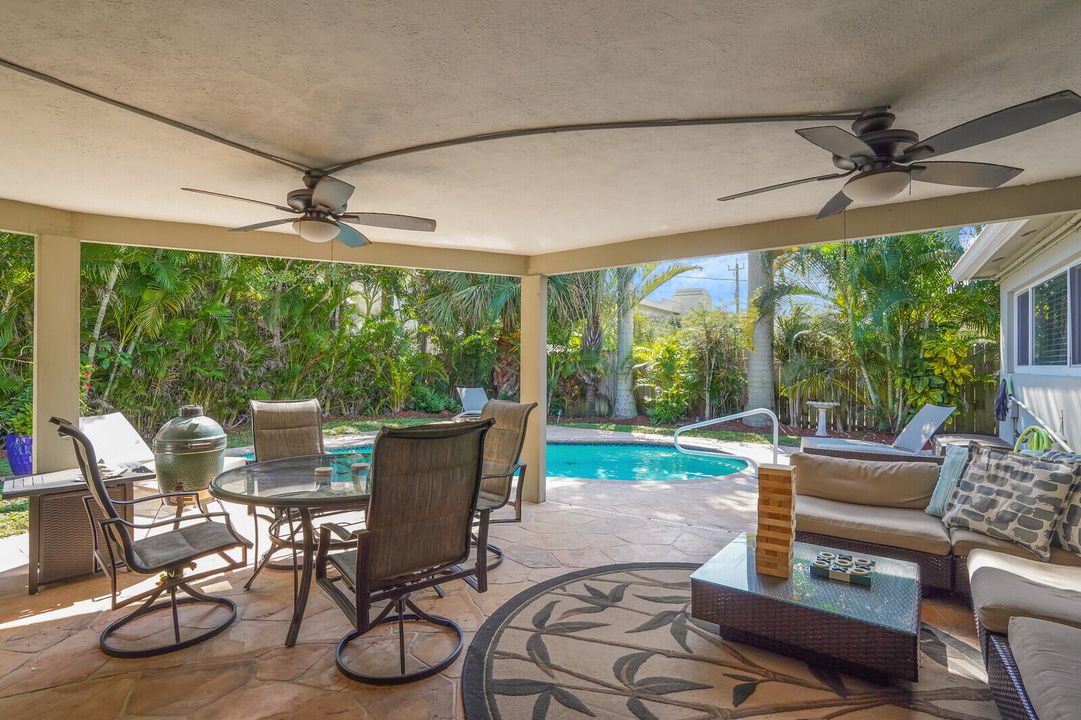 For Sale: $725,000 (3 beds, 2 baths, 1464 Square Feet)