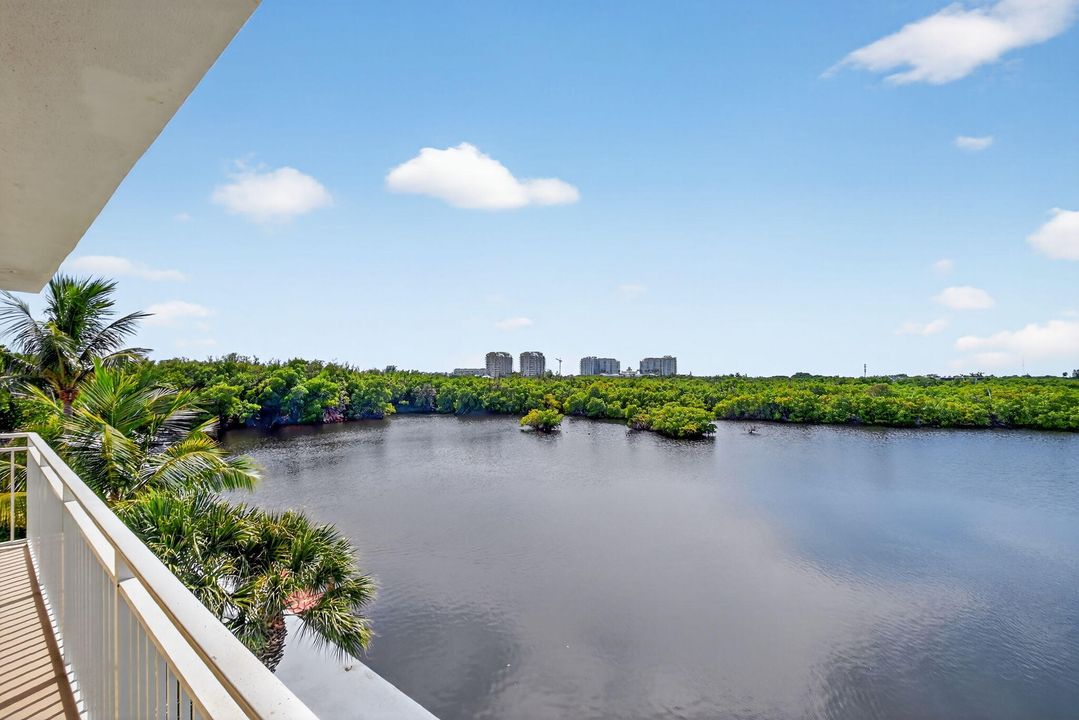 待售: $839,000 (2 贝兹, 2 浴室, 1019 平方英尺)