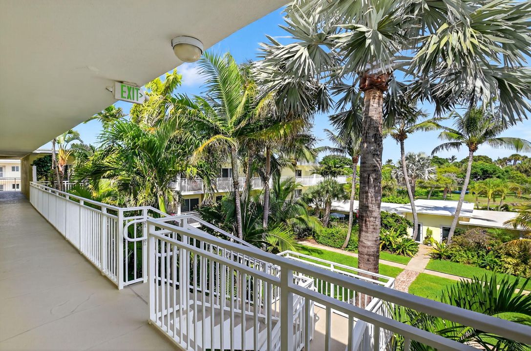 待售: $839,000 (2 贝兹, 2 浴室, 1019 平方英尺)