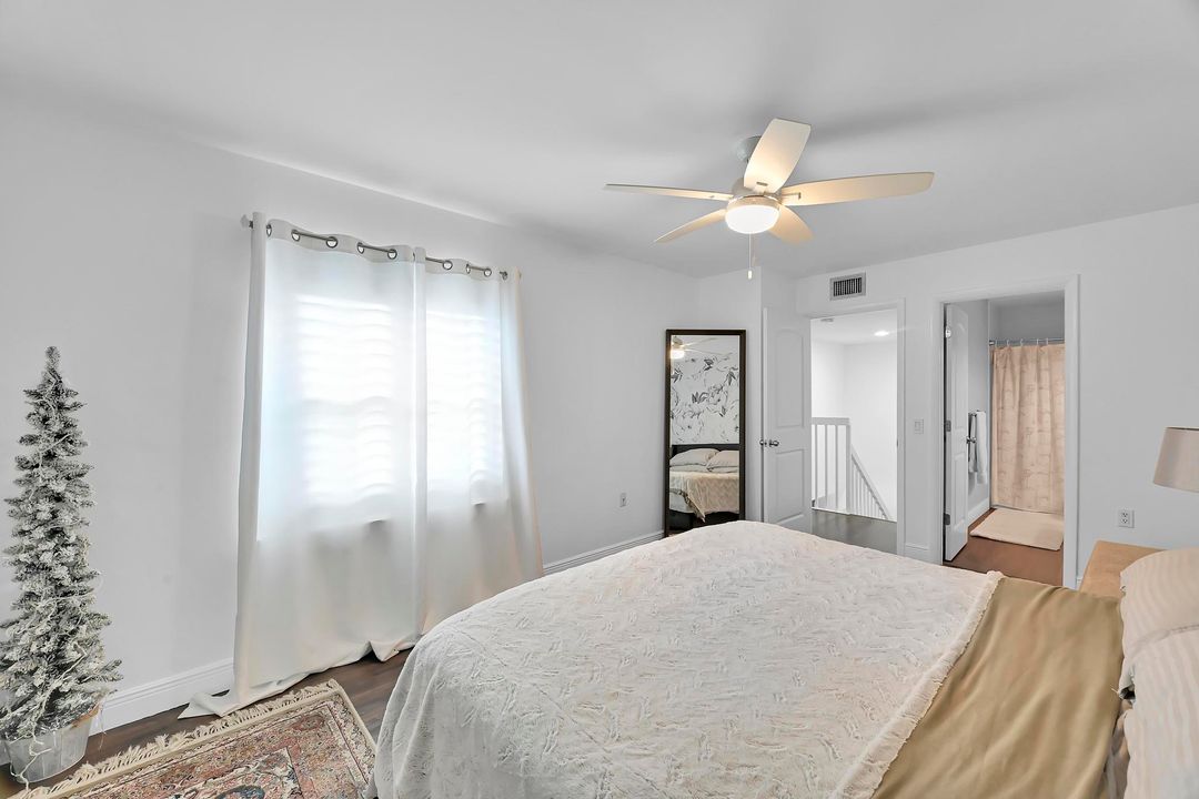 待售: $299,900 (2 贝兹, 2 浴室, 1374 平方英尺)