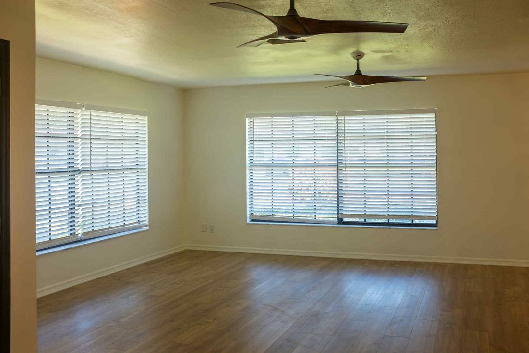 For Sale: $215,000 (3 beds, 2 baths, 1411 Square Feet)