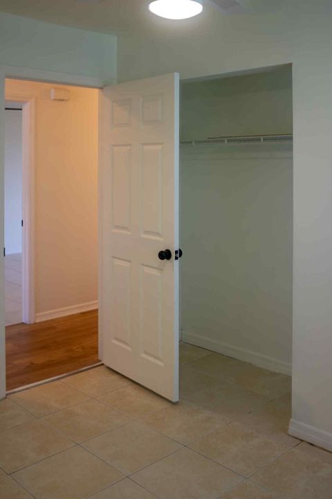 For Sale: $215,000 (3 beds, 2 baths, 1411 Square Feet)