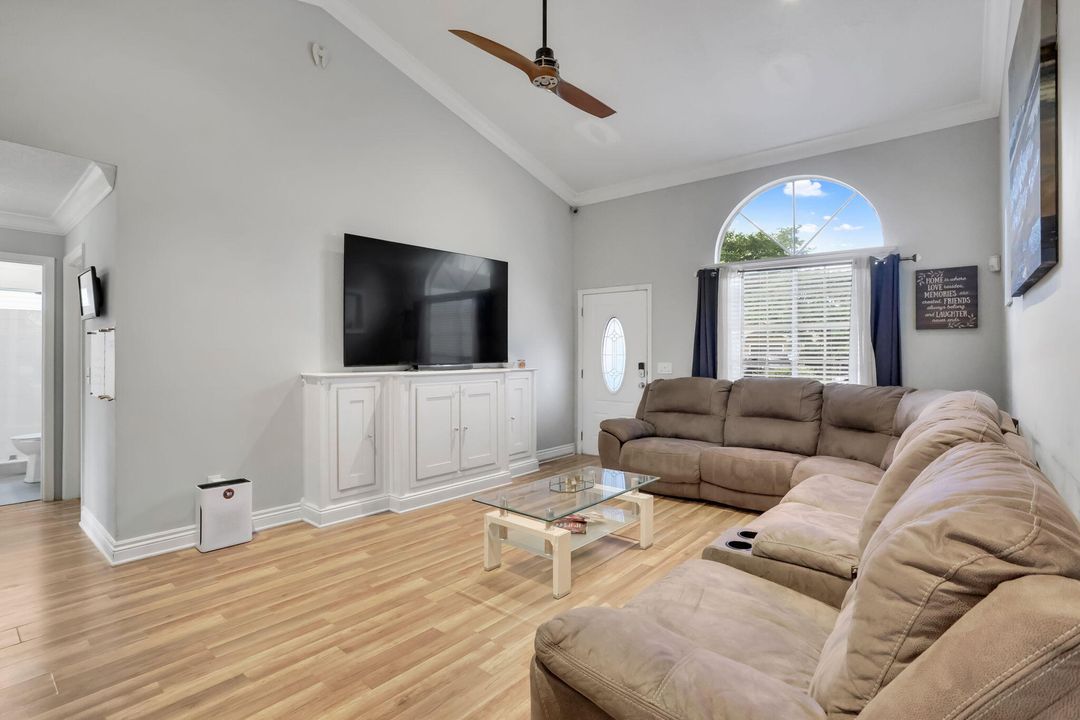 Active With Contract: $475,000 (3 beds, 2 baths, 1340 Square Feet)
