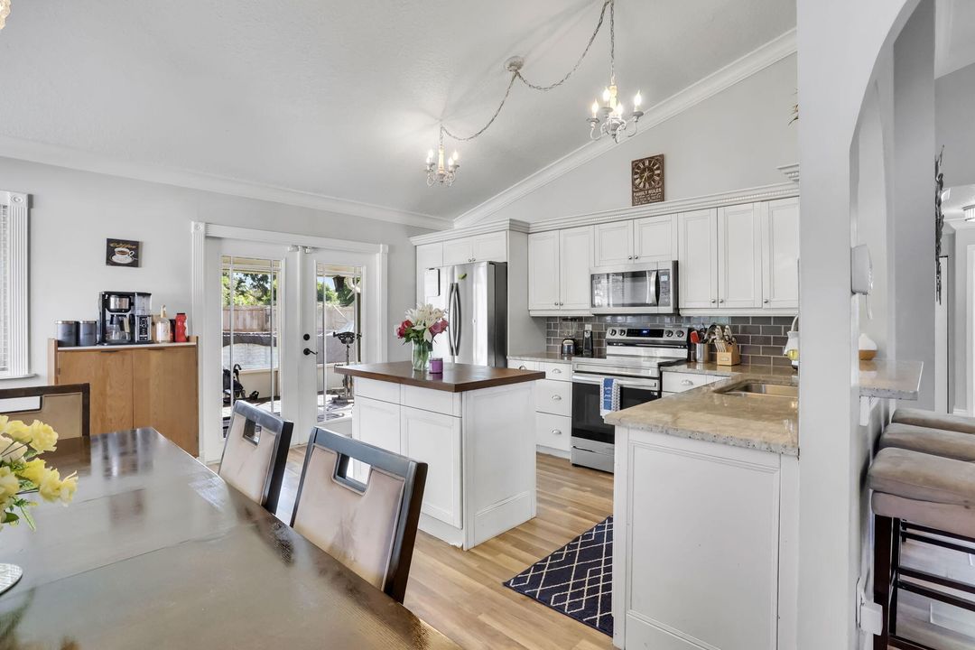 Active With Contract: $475,000 (3 beds, 2 baths, 1340 Square Feet)