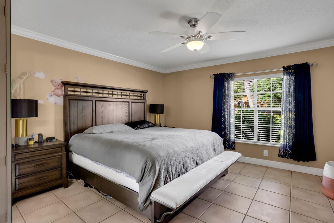 Active With Contract: $475,000 (3 beds, 2 baths, 1340 Square Feet)